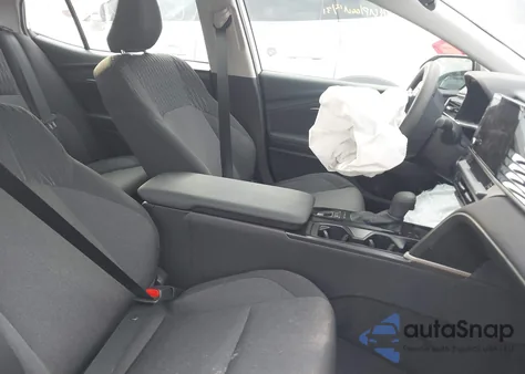 2026 Toyota Camry Le z USA, uszkodzony, nr VIN 4T1DAACK5TU214301